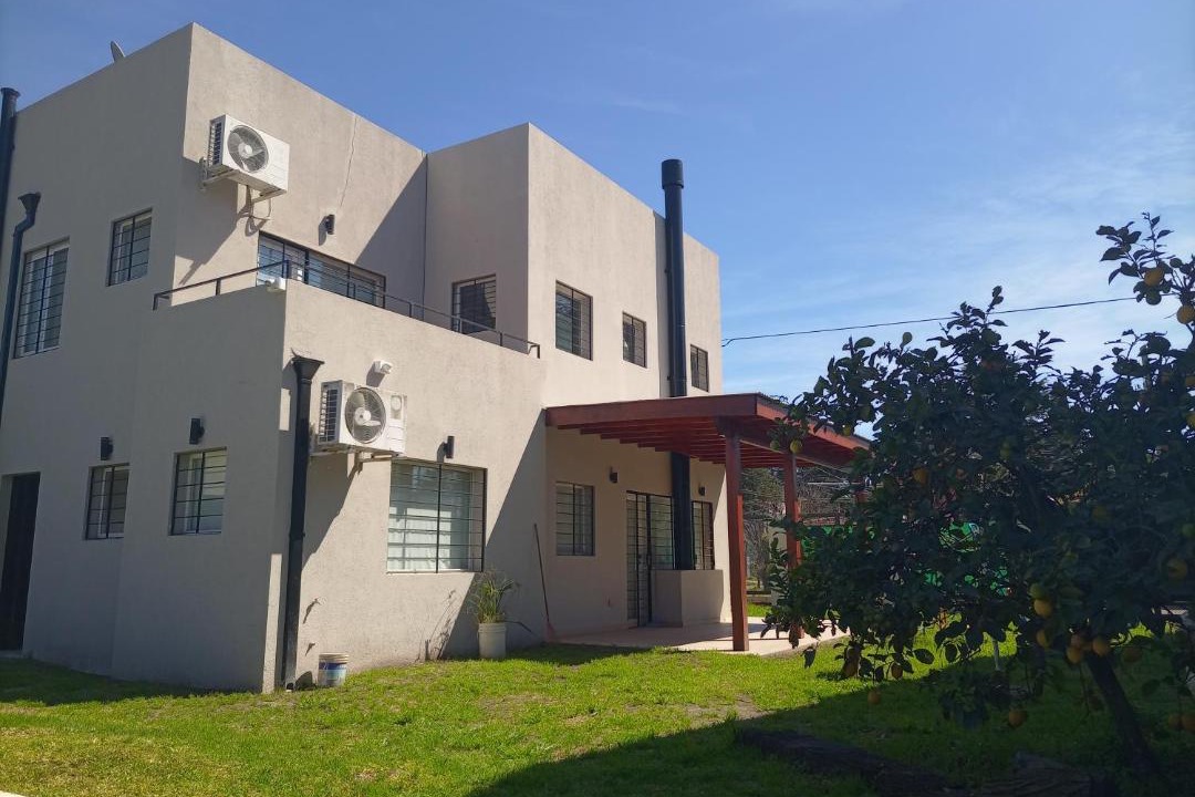 Photo of Buildings in Ingeniero Maschwitz