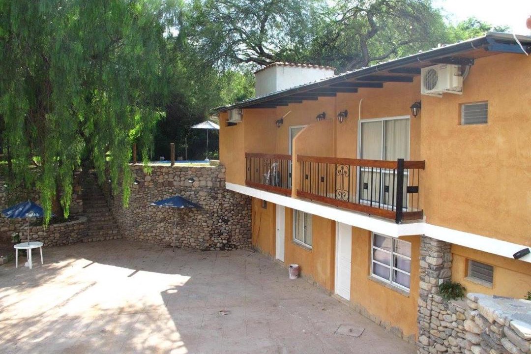 Photo of Buildings in Coronel Moldes