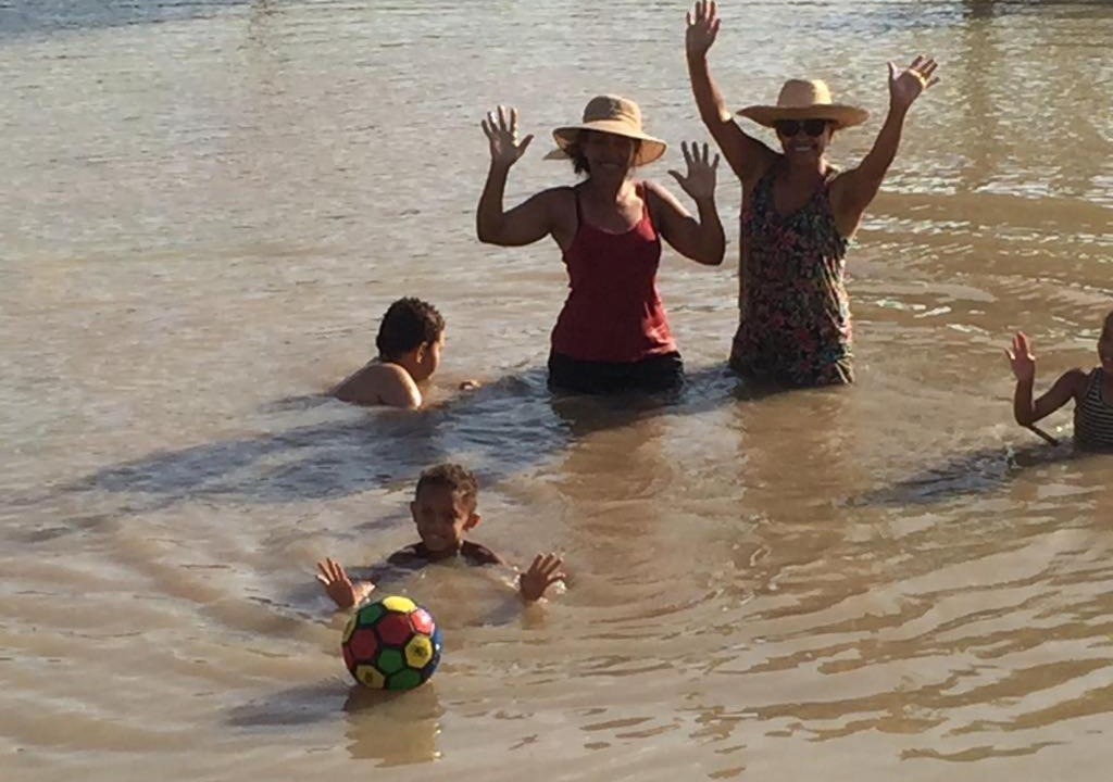 Photo of Others in Fronteira
