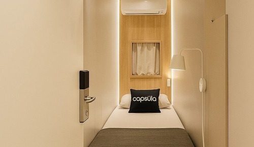 Capsula Solteiro banheiro compartilhado