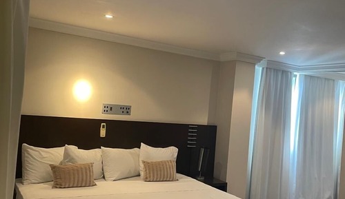 Luxury Suite