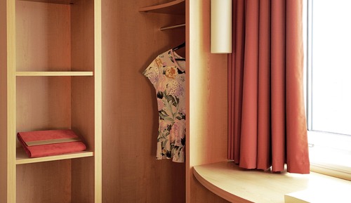 Room, Multiple Beds