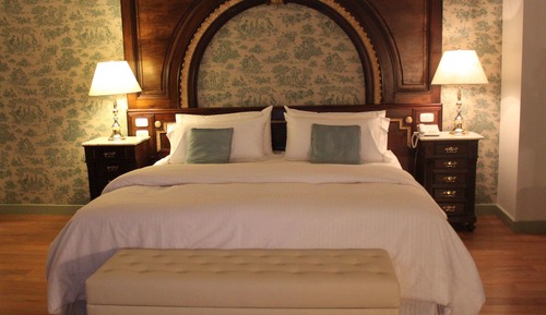 Executive Suite