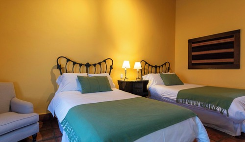 Gallery Room, 2 Twin Beds