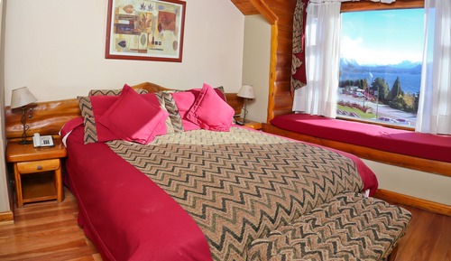 Family Suite, Kitchen, Lake View