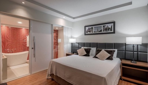 Presidential Suite, 1 King Bed, Private Bathroom, City View