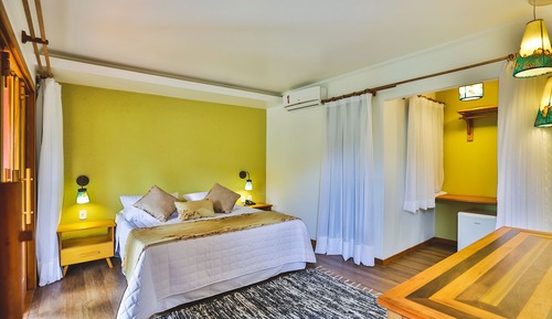 Quarto casal premium, 1 quarto, sacada, vista para o jardim, Piso superior, Acesso por escadas
