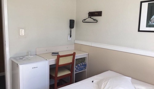Economy Double Room Single Use, 1 Queen Bed