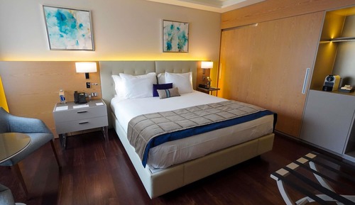 Superior Room, 1 King Bed