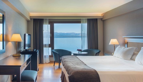 Superior Double Room, 1 Queen Bed, Lake View