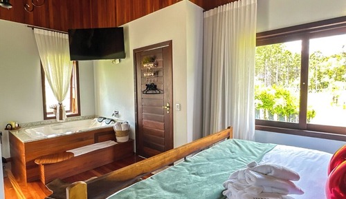 Deluxe Chalet, Lake View