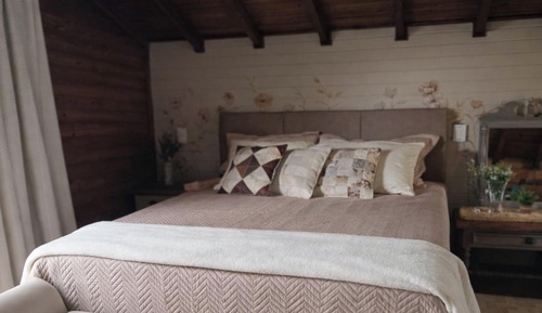 Deluxe Chalet, Jetted Tub, Mountain View