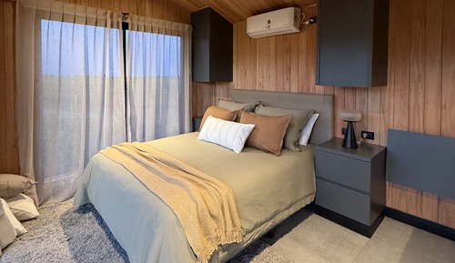 Deluxe Cabin, Vineyard View