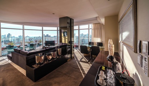 Suite, 1 King Bed