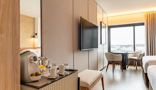 Superior Twin Room, 2 Twin Beds, Pool Access
