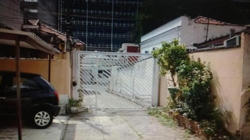 Single Room with Shared Bathroom