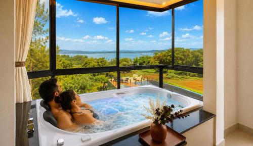 Suite with Spa Bath