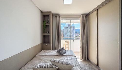 Apartment with Shower
