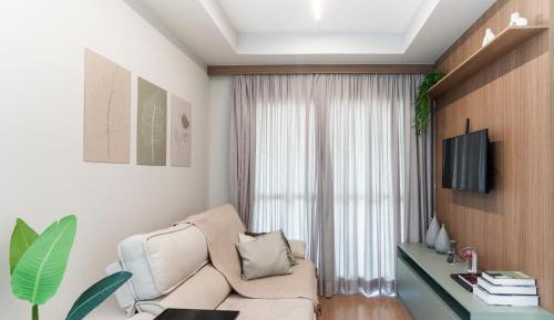 One-Bedroom Apartment with Balcony