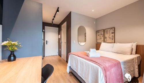 One-Bedroom Apartment with Balcony