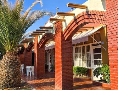 Bungalow (2 Adults)