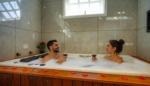 King Suite with Spa Bath