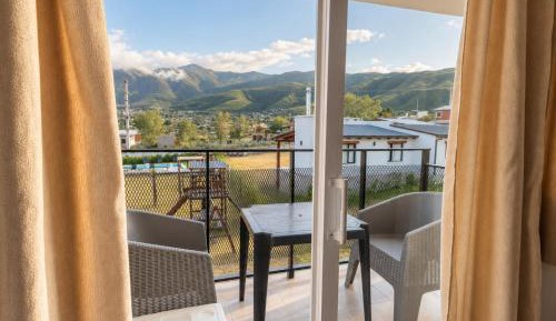 Suite with Mountain View