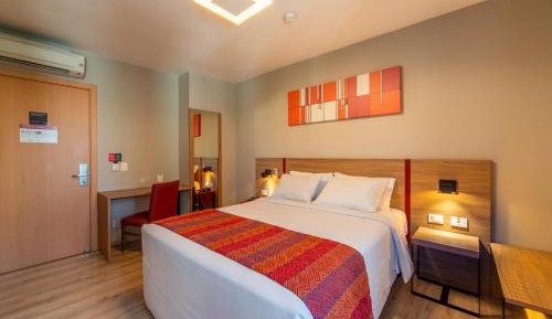 Deluxe Apartment