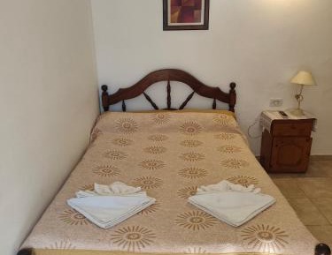 Quadruple Room with Private Bathroom