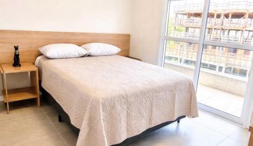Three-Bedroom Apartment with Balcony