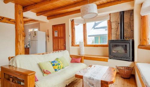 Three-Bedroom Apartment with Mountain View