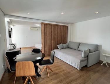 Deluxe Suite with Spa Bath