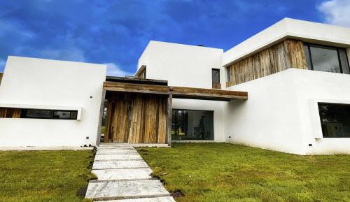 Four-Bedroom Vacation Home