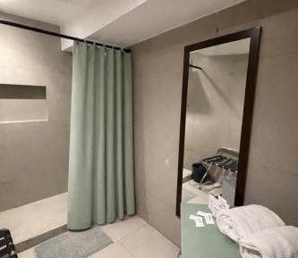 Bunk Bed in Mixed Dormitory Room