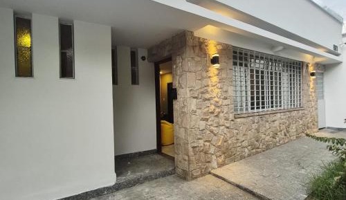 Single Room with Shared Bathroom