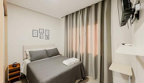 Deluxe Two-Bedroom Apartment with Garden View