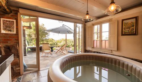 Three-Bedroom Vacation Home 