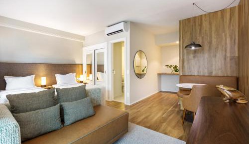 Standard Double Suite