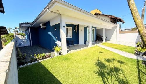 Three-Bedroom Vacation Home 