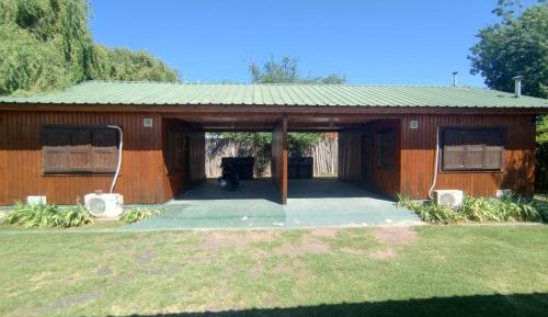 One-Bedroom Bungalow