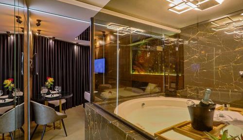 King Room with Spa Bath