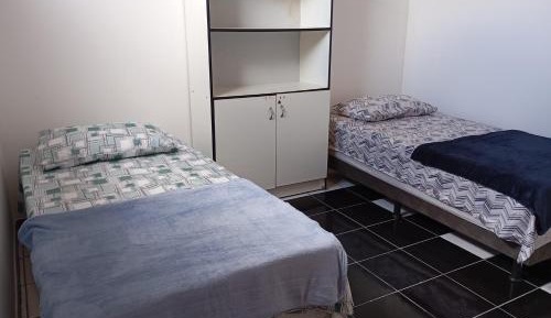 Deluxe One-Bedroom Apartment