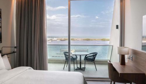 Superior Queen Apartment with Balcony and Sea View