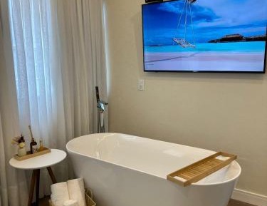 Deluxe Double Room with Bath