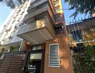 One-Bedroom Apartment with Balcony