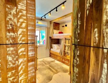 Bunk Bed in Mixed Dormitory Room