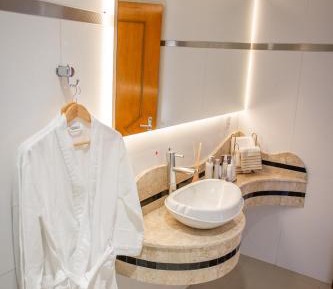 Queen Suite