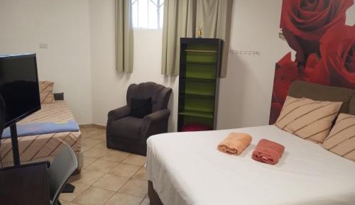 Standard Double Room with Shared Bathroom