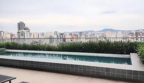 Apartment with Pool View 