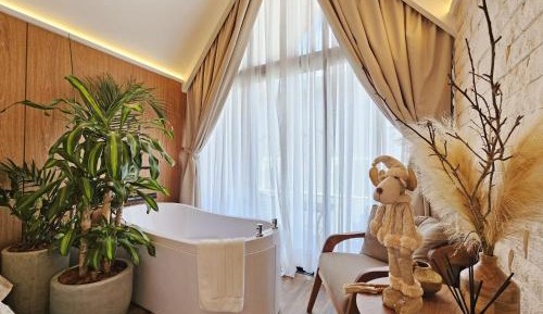 One-Bedroom Bungalow